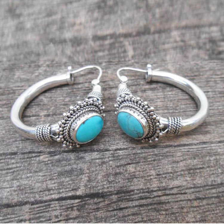 Élégantes boucles d'oreilles en argent sterling ornées de turquoise
