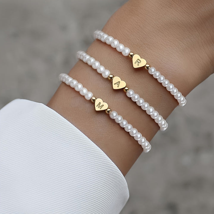 Bracelet Élégant avec Initiale en Forme de Cœur (A–Z)