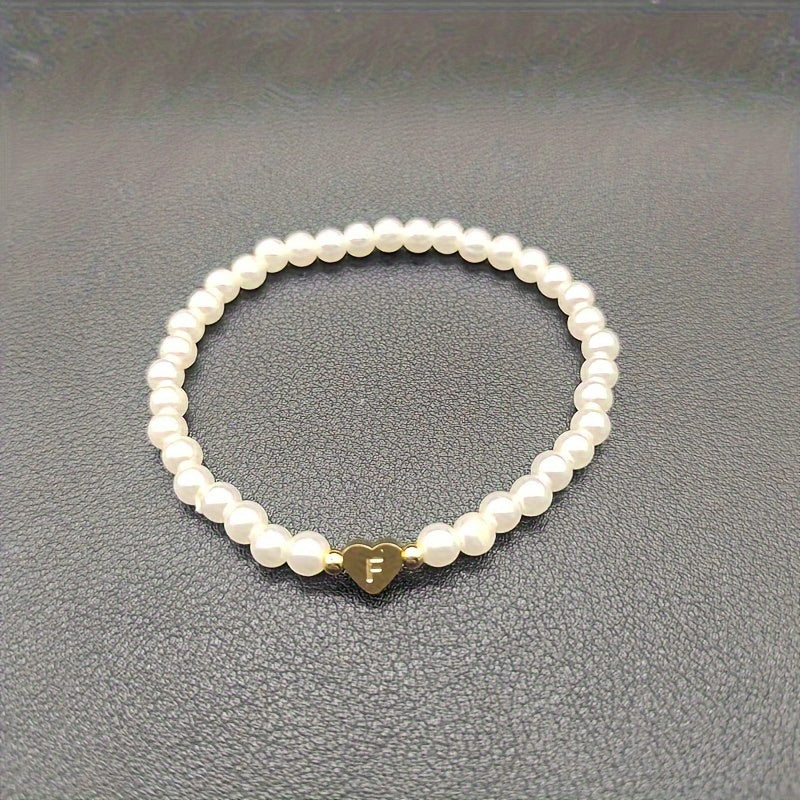 Bracelet Élégant avec Initiale en Forme de Cœur (A–Z)