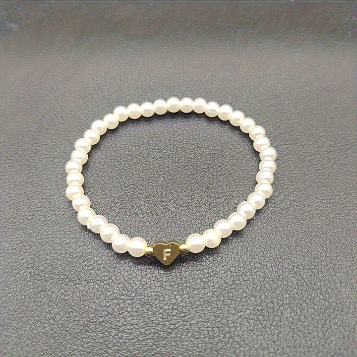 Bracelet Élégant avec Initiale en Forme de Cœur (A–Z)