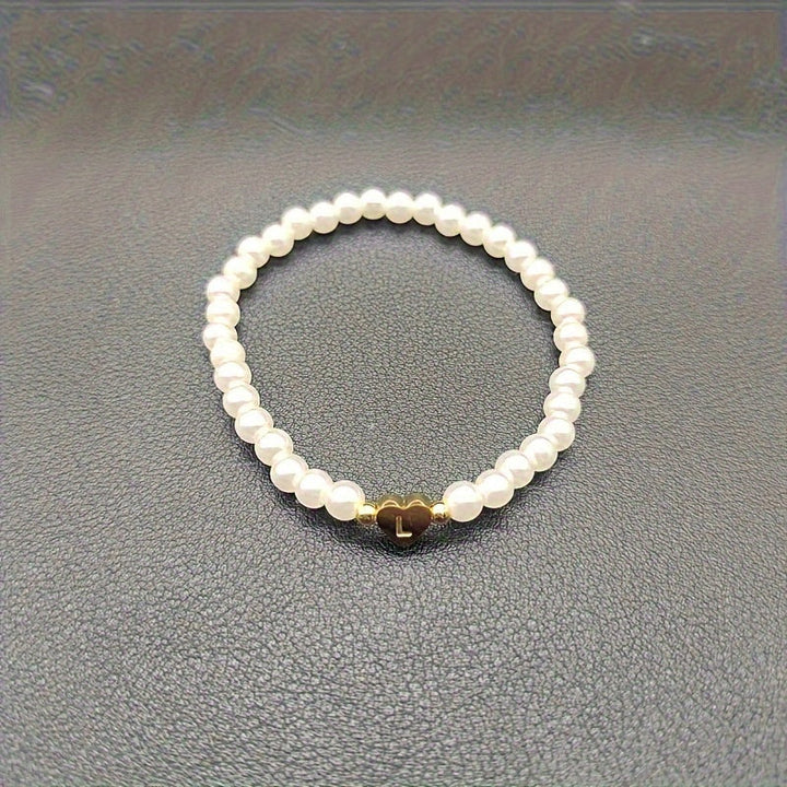 Bracelet Élégant avec Initiale en Forme de Cœur (A–Z)