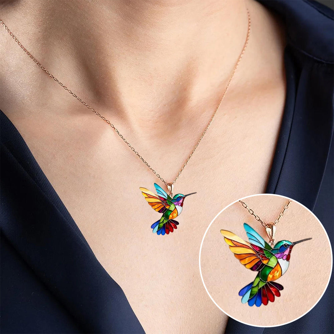 Élégant collier colibri au design raffiné