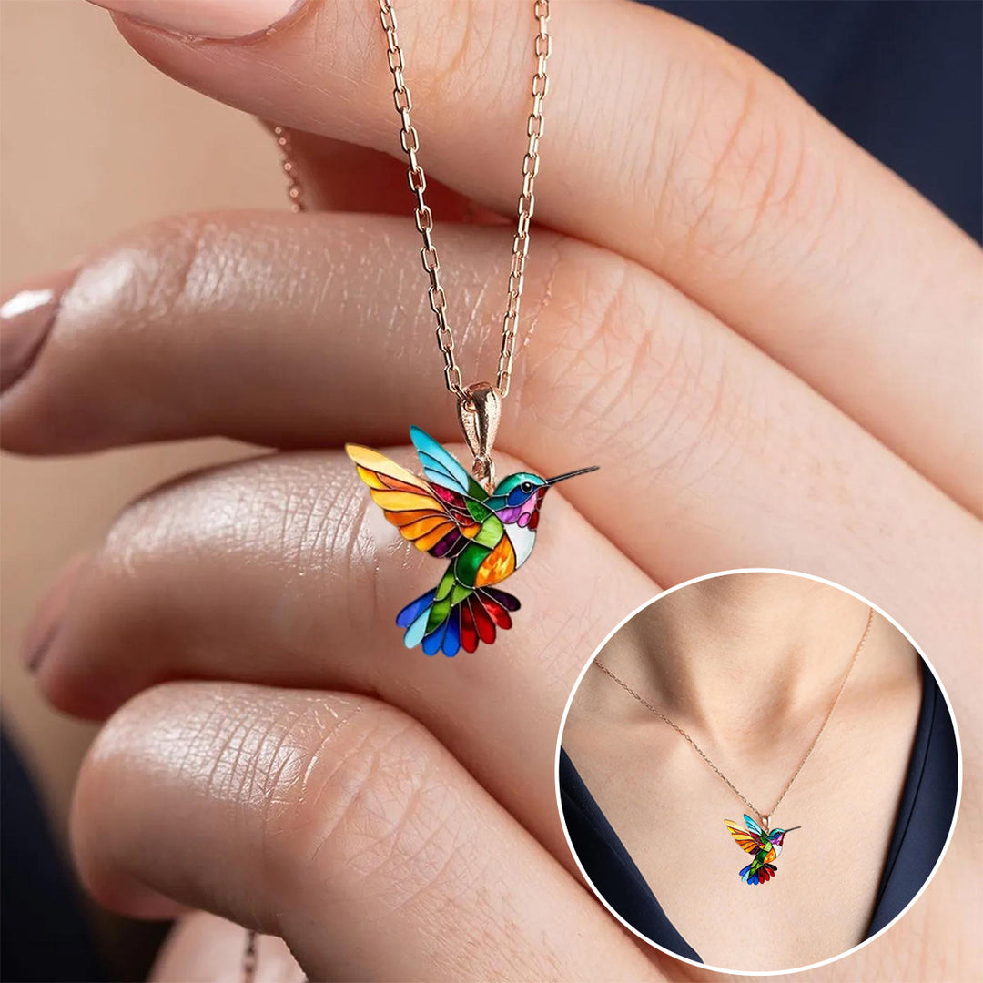 Élégant collier colibri au design raffiné