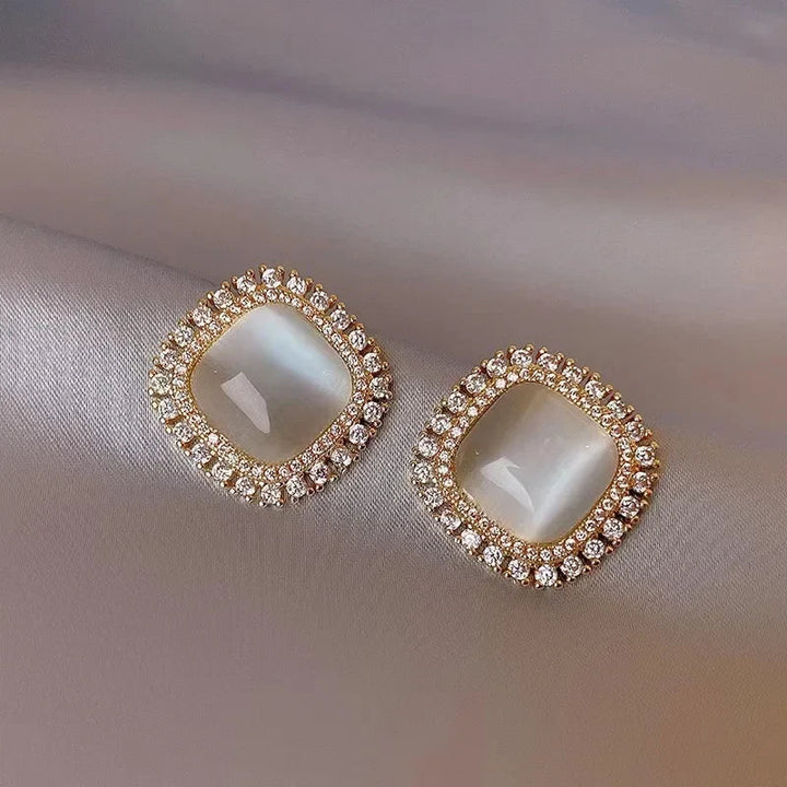 Élégantes Boucles d'Oreilles Carrées en Opale et Zircon