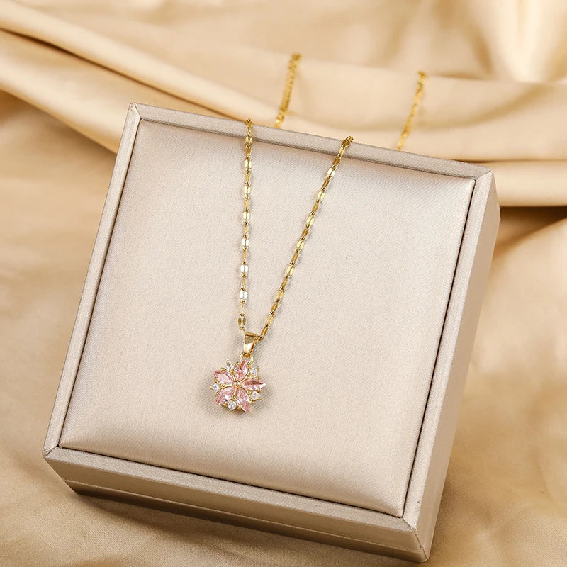 Collier Romantique Sakura en Acier Inoxydable