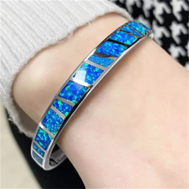 Bracelet Ajustable en Argent avec Opale Bleu Fire