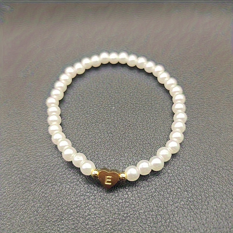 Bracelet Élégant avec Initiale en Forme de Cœur (A–Z)