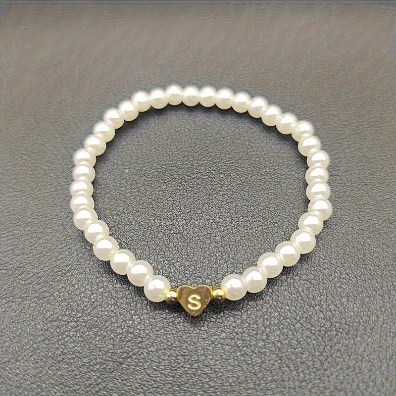 Bracelet Élégant avec Initiale en Forme de Cœur (A–Z)