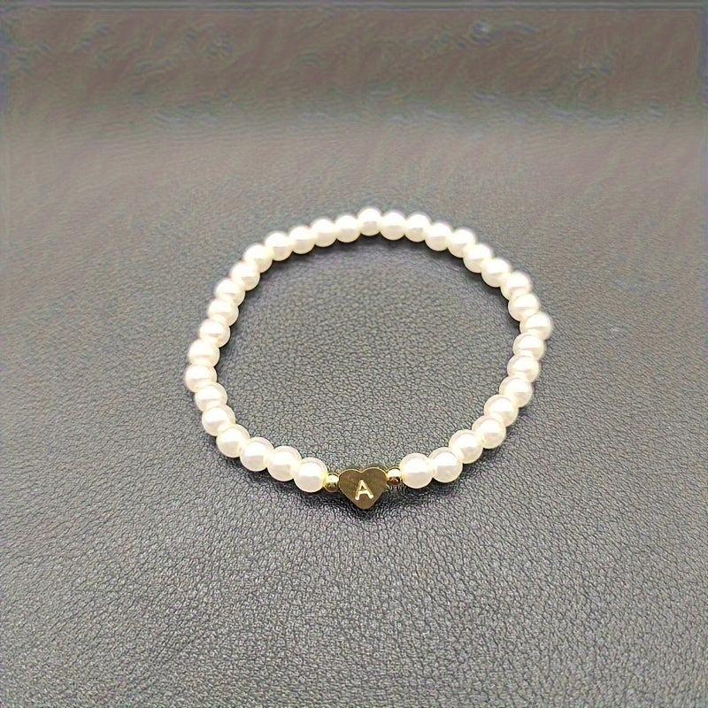 Bracelet Élégant avec Initiale en Forme de Cœur (A–Z)
