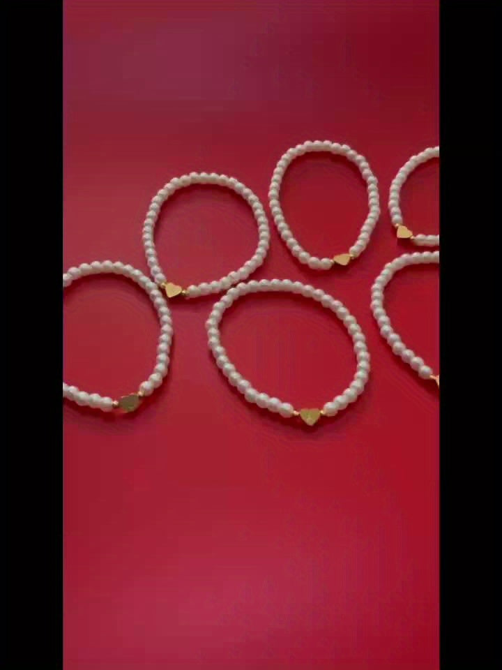 Bracelet Élégant avec Initiale en Forme de Cœur (A–Z)