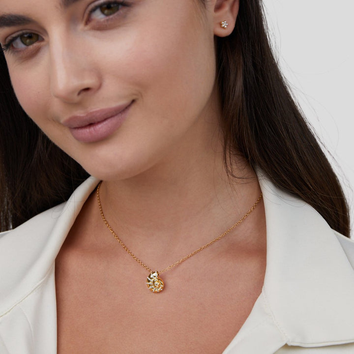 Collier en Cristal avec Pendentif en Coquillage